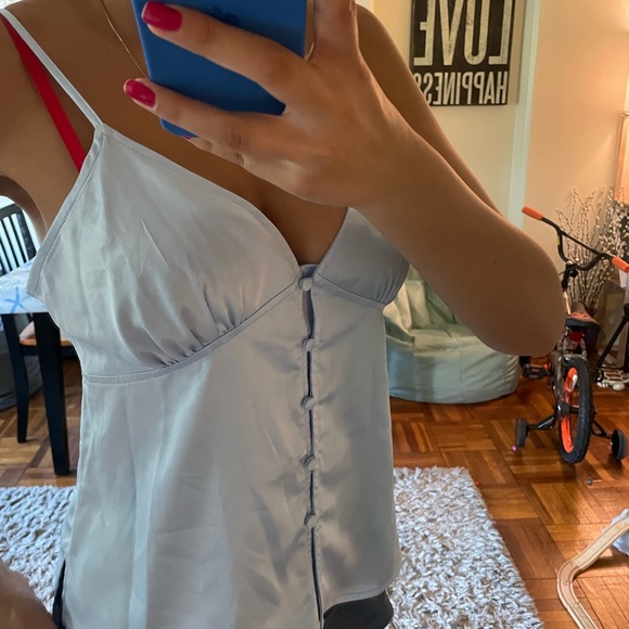 New top - Picture 2 of 4